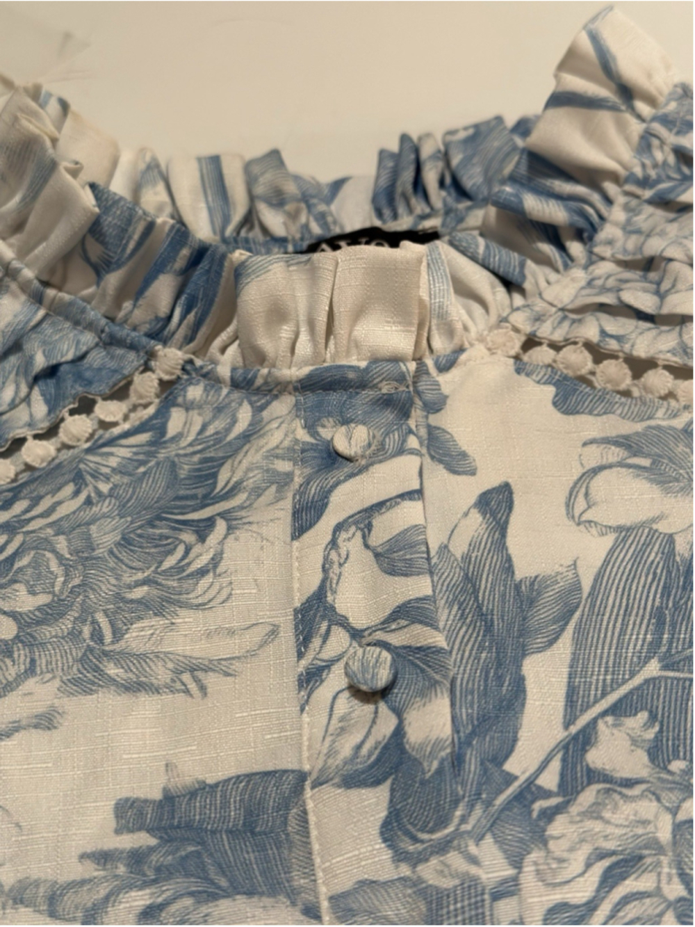 AVE Linen Floral Blouse Womens XL Ruffle Collar Covered Buttons Balloon Sleeves - Picture 6 of 17